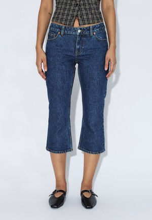 KAYA LOW CAPRI - Jeans Shorts - bay dark retro vintage