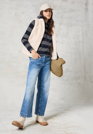 - Bluza z kapturem