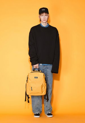 LAMONT - Rucksack - mustard