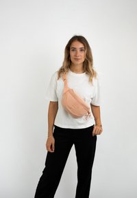 Johnny Urban BEN UNISEX - Marsupio - peach