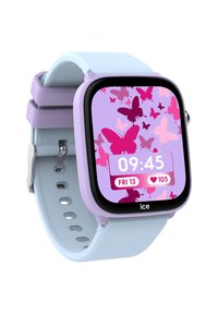 Reloj inteligente cuadrado con correas de silicona en lavanda y azul claro. Patrón de mariposas colorido en la pantalla con la hora, la fecha y la frecuencia cardíaca mostradas.