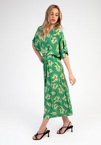 AN'GE PRINTED AND TIED MALOUMA - Robe de jour - bliss vert