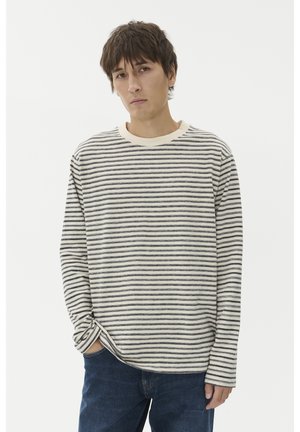 Matinique KAI LS HERITAGE - Pikkade varrukatega topp - off white