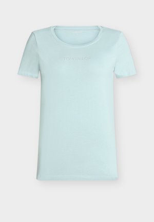 Helehall sinise lühikeste varrukatega t-särk, valmistatud pehmest puuvillast. Omaduseks ümar kaelus ja "TOM TAILOR" logo keskel. Silmapaistev sile tekstuur.