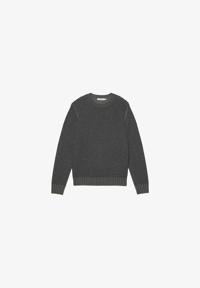 Pull en laine gris à col rond, texture côtelée aux poignets et à l'ourlet, présentant une couleur unie et un design épuré.