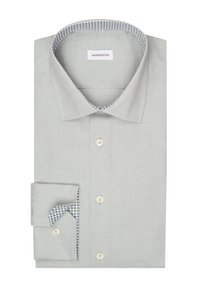 Lichtgrijs overhemd met een gestructureerde stof, knoopsluiting aan de voorkant en contrasterende, gemusterde manchetten en kraagvoering. Merkje zichtbaar.