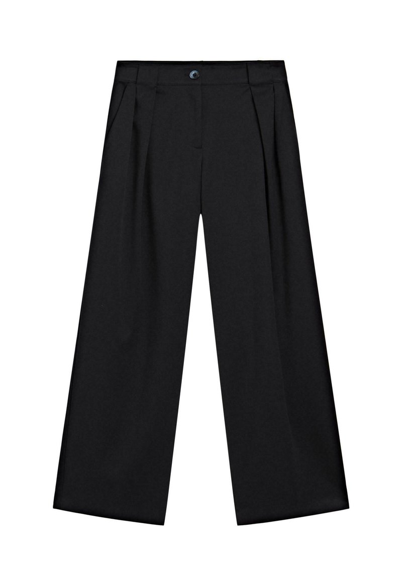 Pantalons noirs à jambes larges en tissu lisse, dotés de plis à l'avant, de poches latérales et d'une fermeture à bouton à la taille.
