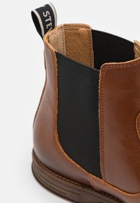 Sneaky Steve RISTY SHOE - Botines - cognac texas