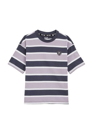 T-shirt à rayures à manches courtes, présentant des rayures verticales en bleu marine, violet clair et blanc, fabriqué en coton doux, avec un écusson logo.