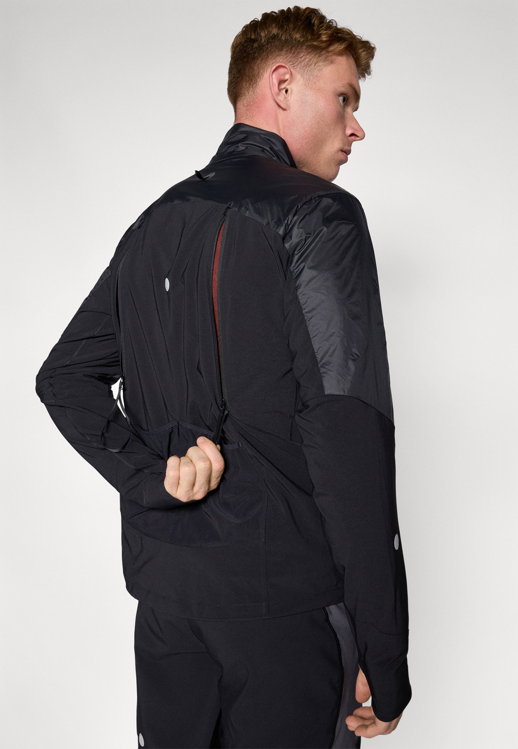 ASICS ROAD WINTER JACKET - Jachetă sport - performance black/negru