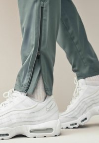 Next ACTIVE JOGGERS -REGULAR FIT - Pantalones deportivos - grey