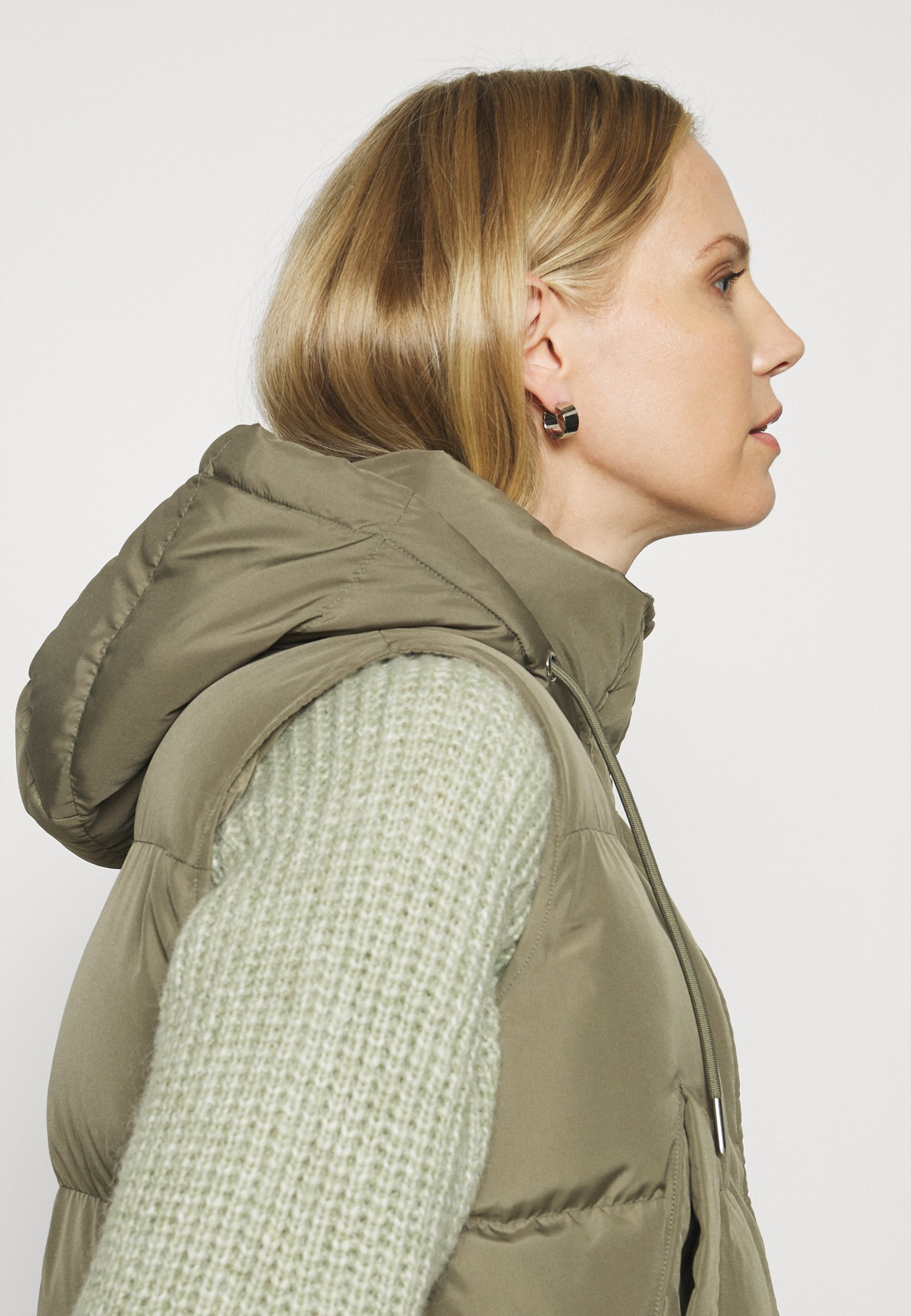 Opus WISELA - Weste - soft moss/khaki - Zalando.de