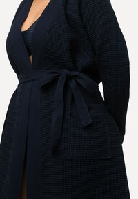 Ulla Popken WRAP LONG SLEEVE - Morgonrock - night blue