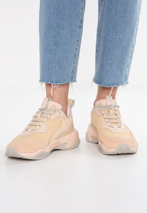 Baskets basses - light brown