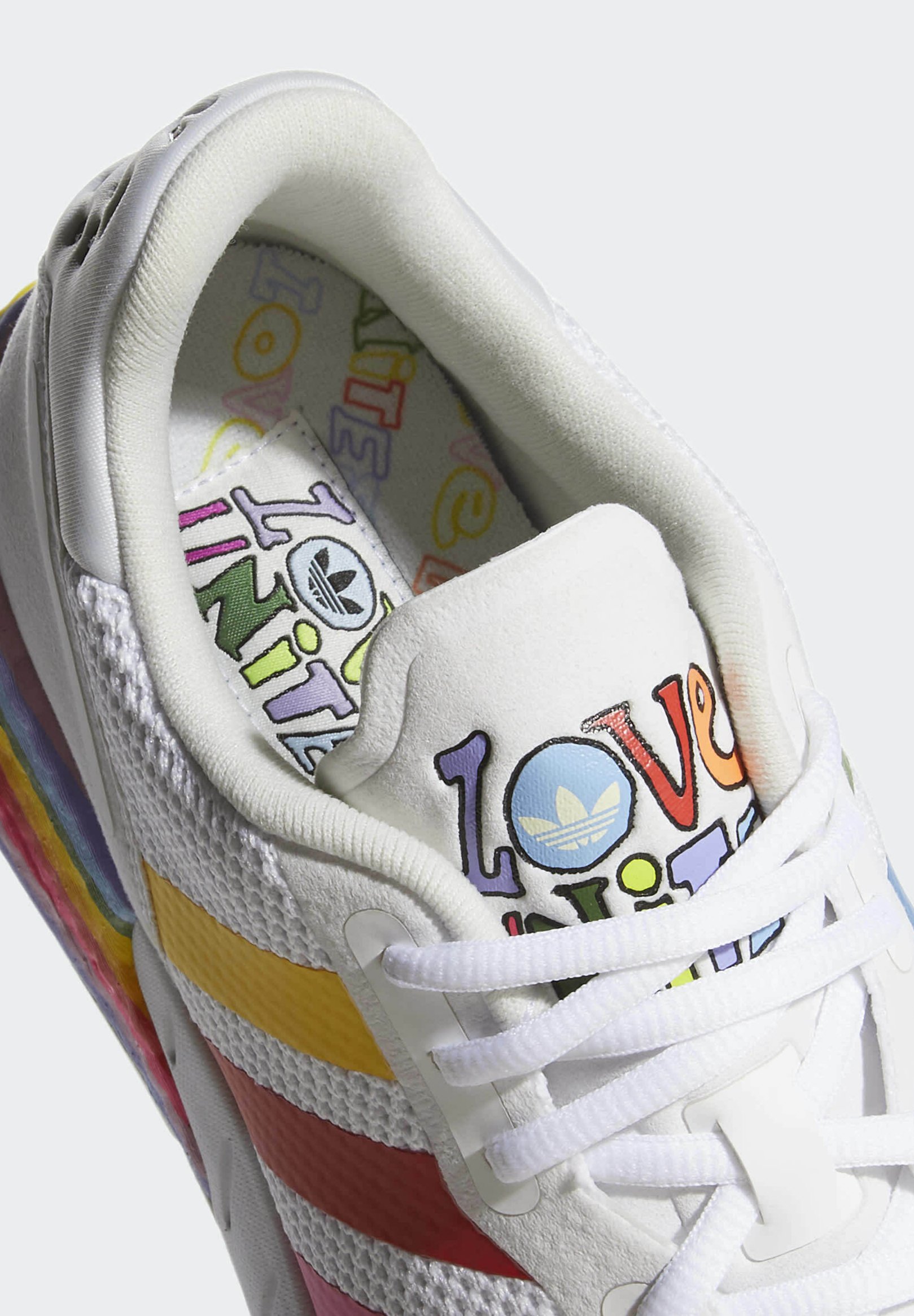 プロジェクタ adidas ZX 8000 Undefeated Neighborhood 'White Grey' Q47206