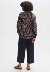 OPUS LANGARMBLUSE FUMINE - Camicia - coal blue