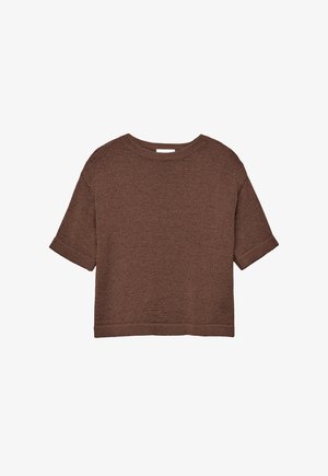 Pruun kootud lühikeste varrukatega kampsun ümmarguse kaelusega ja soonikkoes äärtega, valgel taustal.