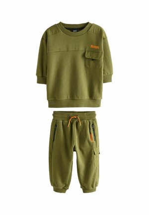 UTILITY  JOGGERS SET - REGULAR FIT - Træningssæt - khaki green