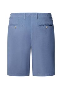 Pantalones cortos azules para hombre con trabillas para cinturón, dos bolsillos traseros de ojal con botón y una pequeña etiqueta con logo en el bolsillo derecho.