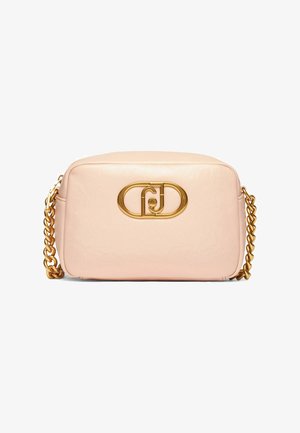 Rozā ādas crossbody soma ar zelta ķēdes siksnu un logo akcentu. Taisnstūra forma, gluda tekstūra un minimālistisks dizains.
