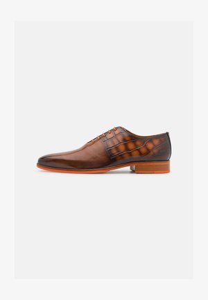 LANCE 61 - Stringate - patina wood