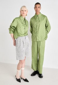 Sister Jane UNISEX - Gombos blúz - green