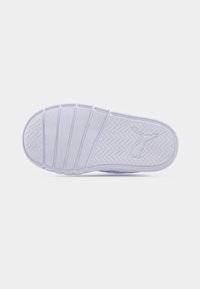 Λευκή εξωτερική σόλα αθλητικού παπουτσιού με υφασμένο καουτσούκ, ζιγκ-ζαγκ μοτίβο πέλματος και αποτύπωμα λογότυπου. Λείος φινίρισμα με ελαφριά γυαλιστερή λάμψη.