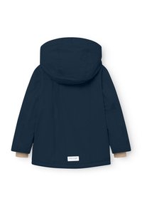 Donkerblauwe waterdichte jas met een capuchon, lange mouwen en beige accenten. Bevat een logo-opdruk op de onderrug en heeft een soepele textuur.
