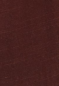 Niet geselecteerd, brunette