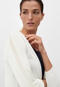 s.Oliver Strickjacke - ecru