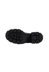 Talpă de cauciuc neagră cu un model de profil rugged, prezentând caneluri mari și adânci pentru tracțiune. Design plat, fără branding vizibil.