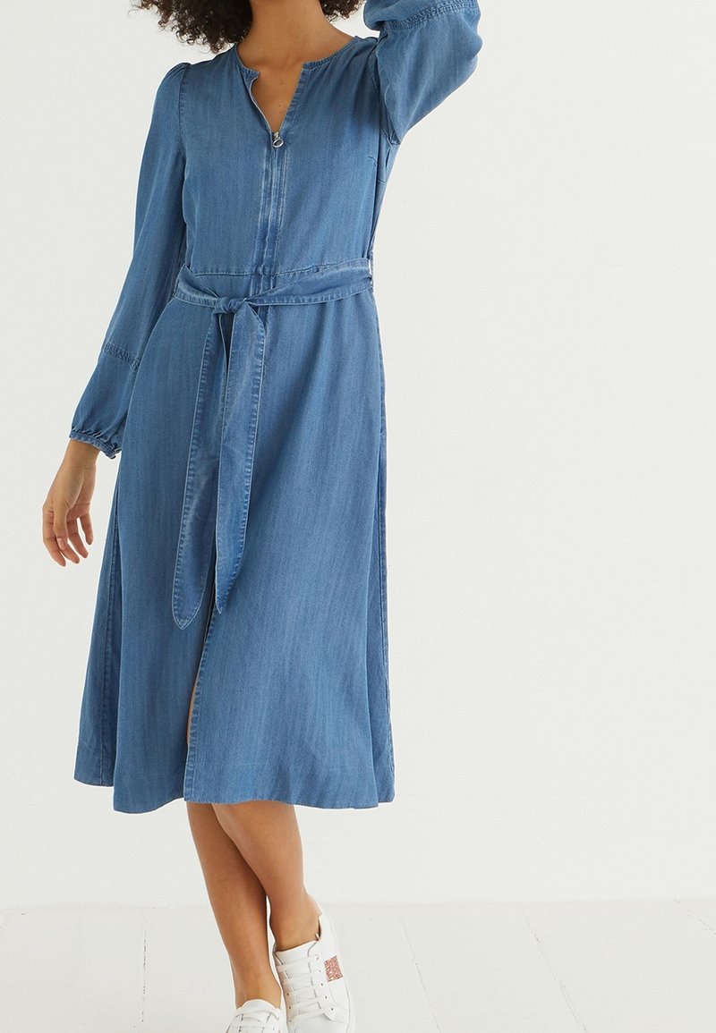 Oliver Bonas Robe en jean - blue