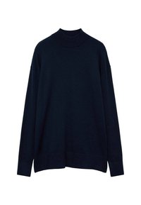 Pulover îngust de culoare albastru închis, cu guler înalt și mâneci lungi, fabricat dintr-un material tricotat moale. Prezentăm o croială relaxată și mansete și tiv cu model nervurat.