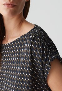 OPUS REGULAR FIT PRINT - Camicetta - coal blue
