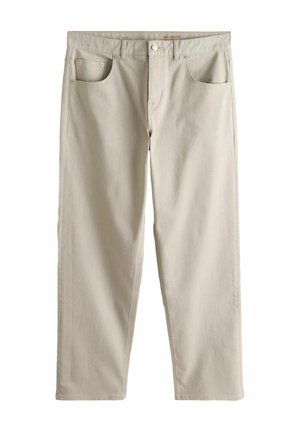 Lässig geschnittene beige Freizeithose mit vorderem Knopf, Reißverschluss, Gürtelschlaufen sowie vorderen und hinteren Taschen.