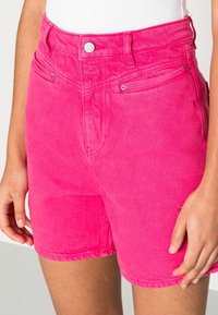 Esprit Shorts vaqueros - pink