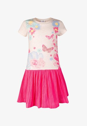 Robe en coton avec une jupe rose et un haut de couleur claire orné de motifs floraux et de papillons dans des tons de bleu et de rose.
