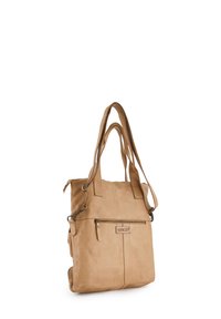 Tote-Bag aus tanfarbenem Leder mit zwei Griffen, einer vorderen Reißverschlusstasche und genähten Details. Verfügt über eine glatte Textur und ein minimalistisches Design.