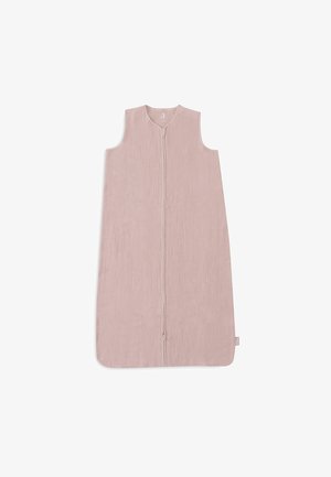 Lichtroze mouwloze slaapzak met een voorrits, gemaakt van gestructureerde stof, met een eenvoudige rechthoekige vorm en een afgeronde halslijn.
