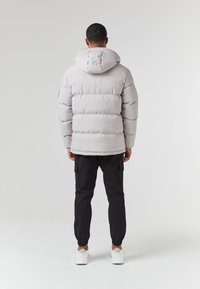 CLOSURE London EXPEDITION JACKET - Vinterjakke - stone