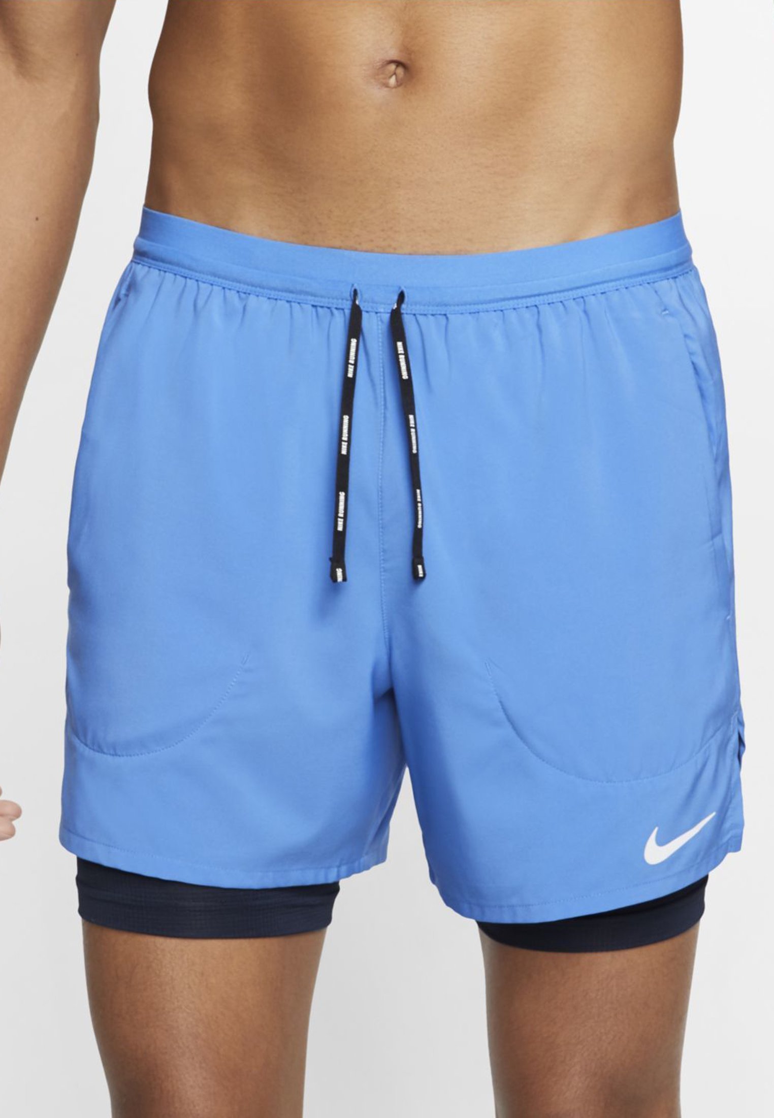 Nike Performance STRIDE SHORT - Sports 