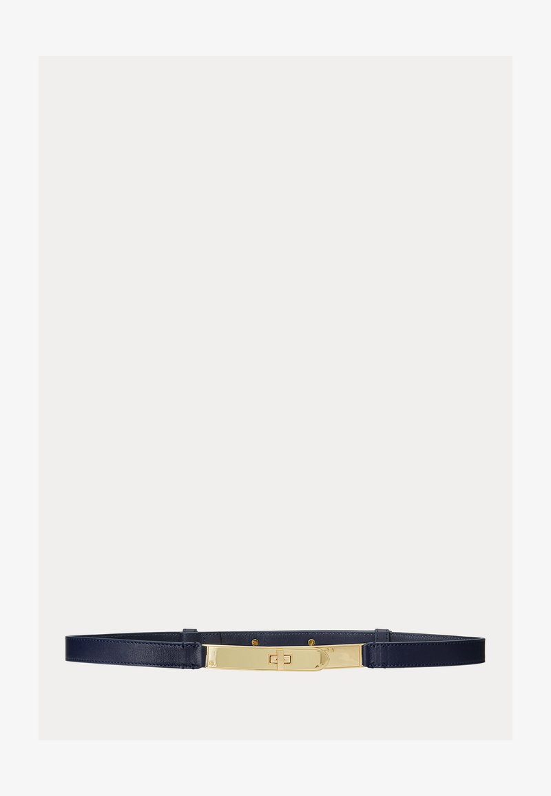 Σκούρο μπλε δερμάτινη ζώνη με λεπτή σχεδίαση και ορθογώνιο χρυσό κούμπωμα με μηχανισμό περιστροφής.