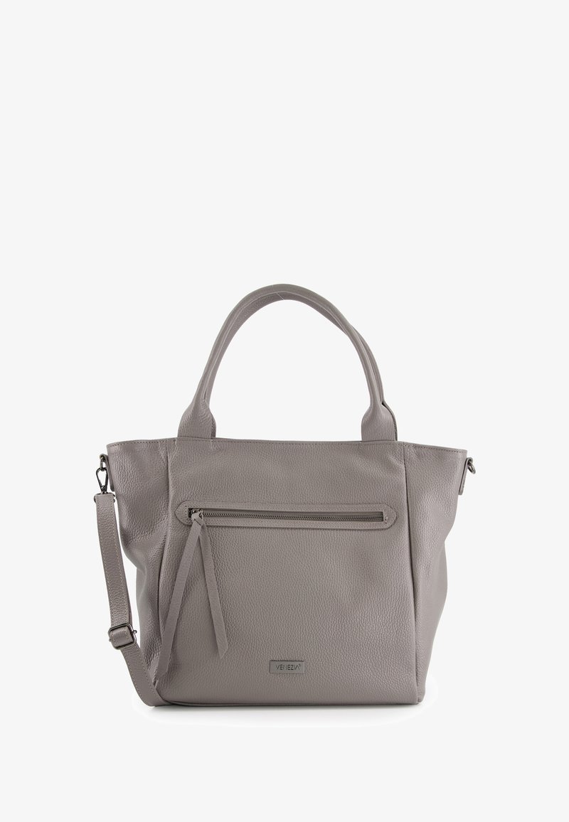 Graue Leder-Tote-Tasche mit doppelt genähten Griffen und einem verstellbaren Schultergurt. Verfügt über eine vordere Reißverschlusstasche und eine strukturierte Oberfläche.