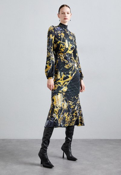 Roberto Cavalli DRESS - Φόρεμα από ζέρσεϊ - nero/giallo