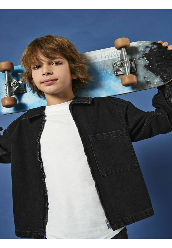 FLY-AWAY KRAGEN  - Jeansjacke