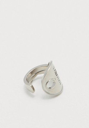 Rankning 6: MM6 Maison Margiela - MINIMAL EARCUFF UNISEX - Enkelt örhänge