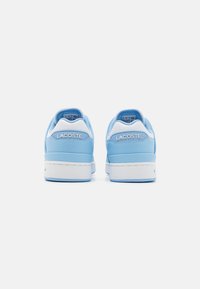 Lacoste COURT CAGE 224 - Sportbačiai - light blue/white