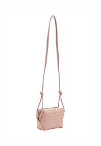Vævet læder crossbody taske i blød pink med rektangulær form, justerbar knyttet skulderrem og lynlås lukning. Tekstureret ydre detalje.
