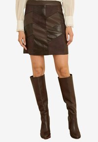 REGULAR FIT  - Kokerrok - chocolate brown