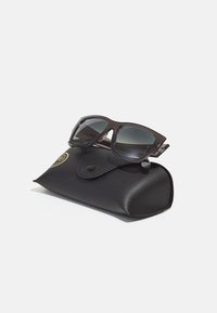 Ray-Ban CARLOS - Sončna očala - opal dark gray / grey gradient